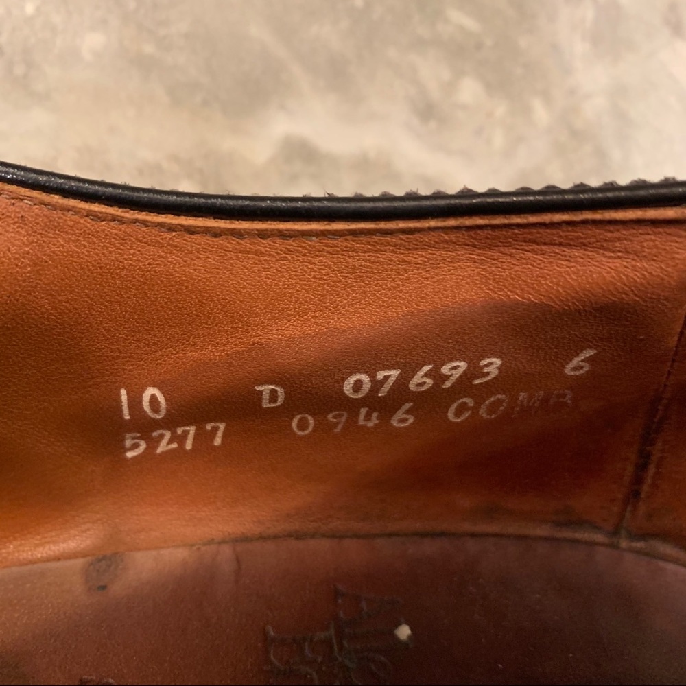 Allen Edmonds "Sanford" Cap Toe Oxfords - 10D - Picture 7 of 7